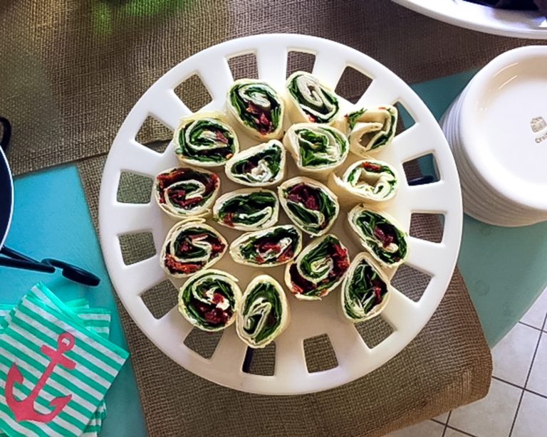 Spinach & Sun Dried Tomato Pinwheels