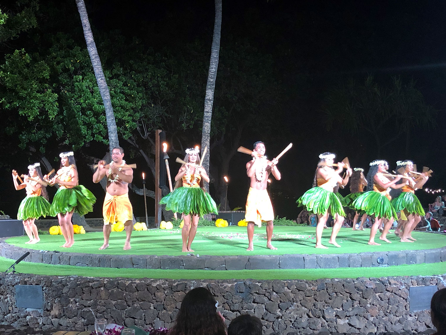 Maui Trip Recap {Luau & Sunset Boat Cruise} - Curly Crafty Mom