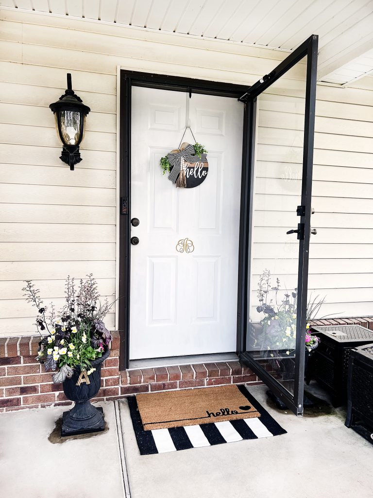 Farmhouse Front Porch Refresh {with ALL Amazon items!} - CurlyCraftyMom.com