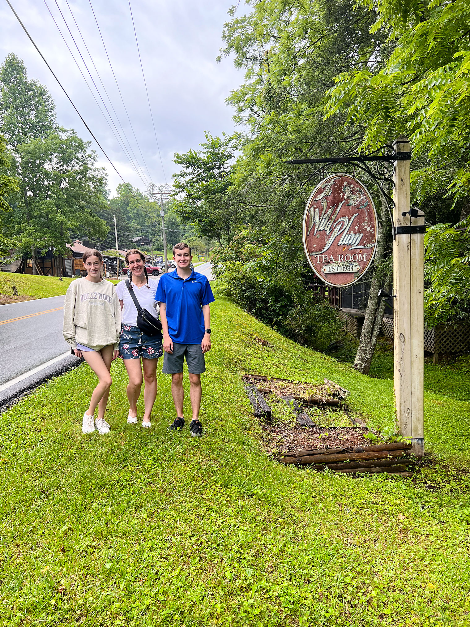 Wild Plum Tea Room, The Old Mill Restaurant & Sevierville Outlet Mall Shopping {Gatlinburg, TN Recap}